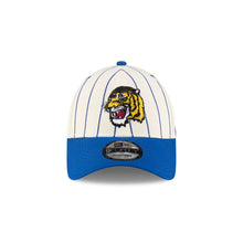 Load image into Gallery viewer, Liga MX 9Forty Adjustable Snapback Tigres De Monterrey 2T White/Blue - Blue UV
