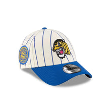 Load image into Gallery viewer, Liga MX 9Forty Adjustable Snapback Tigres De Monterrey 2T White/Blue - Blue UV
