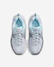 Load image into Gallery viewer, Nike Vomero 5 BG - Pure Platinum/Metallic Silver
