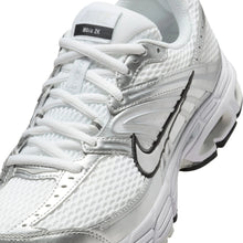 Load image into Gallery viewer, Women's Nike Air Max Moto 2K- White/Photon Dust
