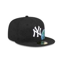 Load image into Gallery viewer, 59Fifty New York Yankees Global Fitted Hat Black - Gray UV
