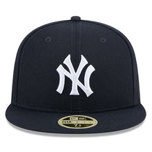 Load image into Gallery viewer, 59Fifty New York Yankees Navy 2025 Hall of Fame Fitted Hat - Green UV
