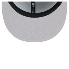 Load image into Gallery viewer, 59Fifty New Era New York Yankees Side Script Black - Grey UV
