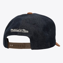 Load image into Gallery viewer, Mitchell &amp; Ness Pro Pinch Fit New York Yankees D-Stressed Pro Snapback Hat - Gray UV
