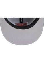 Load image into Gallery viewer, 59Fifty New Era Navy Blue Washed Chicago Bears "Bear Face" Fitted- Grey UV
