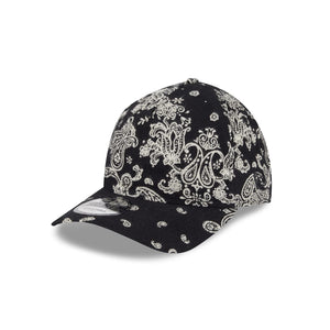 9Twenty AF Three Looms X New Era Black Paisley - Paisley UV