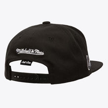 Load image into Gallery viewer, Just Don x MLB Arizona Diamondbacks Lux Script Snapback Hat - Black/Satin Green UV
