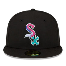 Load image into Gallery viewer, 59Fifty Chicago White Sox Polar Lights 2005 World Series Black - Pink UV

