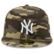 Load image into Gallery viewer, 59Fifty New York Yankees 2021 Armed Forces Day Camo - Black UV
