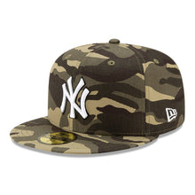 Load image into Gallery viewer, 59Fifty New York Yankees 2021 Armed Forces Day Camo - Black UV
