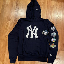 Load image into Gallery viewer, New Era QT &#39;21 New York Yankees World Champions Hoodie - Navy
