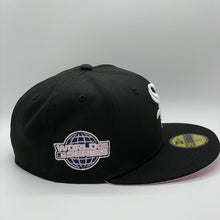 Load image into Gallery viewer, 59Fifty Chicago White Sox 2005 World Series Black - Pink UV
