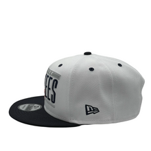 Load image into Gallery viewer, 9Fifty New York Yankees ALT Retro Title 2-Tone Snapback  White/Navy - Grey UV
