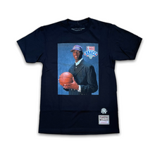 Load image into Gallery viewer, Mitchell &amp; Ness HWC Draft Day Graphic Tee Raptors Tracy McGrady - Black

