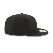 Load image into Gallery viewer, Chicago White Sox Authentic Collection 59Fifty Fitted On-Field - Black UV

