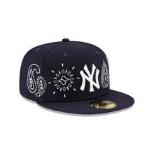 Load image into Gallery viewer, 59Fifty New York Yankees Paisley Elements Navy - Green UV
